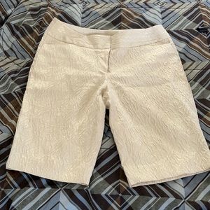 Shimmer textured Bermuda shorts